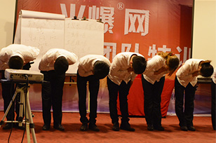 Ĵж-øжܓп옷